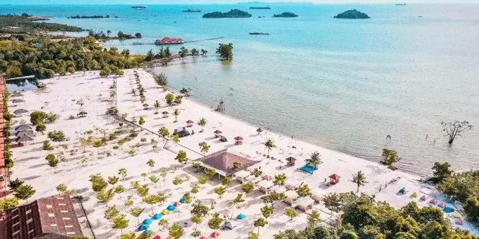 Pantai Viovio Kota Batam, Wisata Pantai yang Asik Buat Liburan