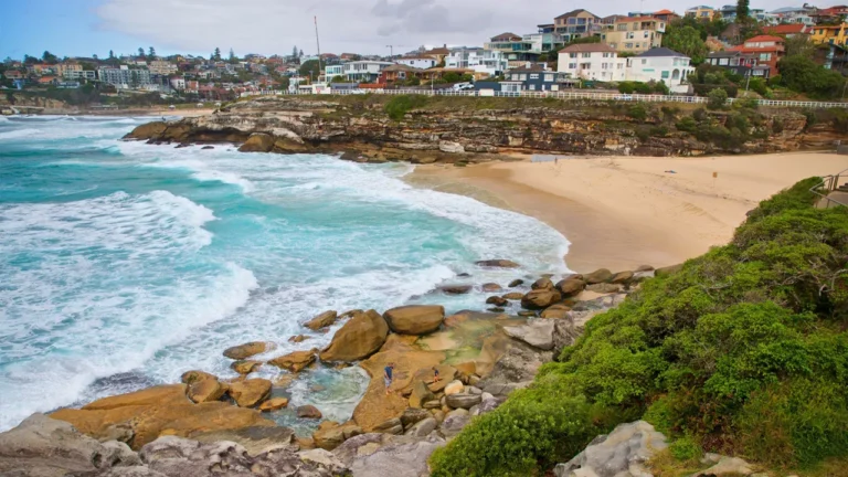 Pantai-Tamarama,-Pilihan-Tepat-Untuk-Keluarga-yang-Berlibur-ke-Australia
