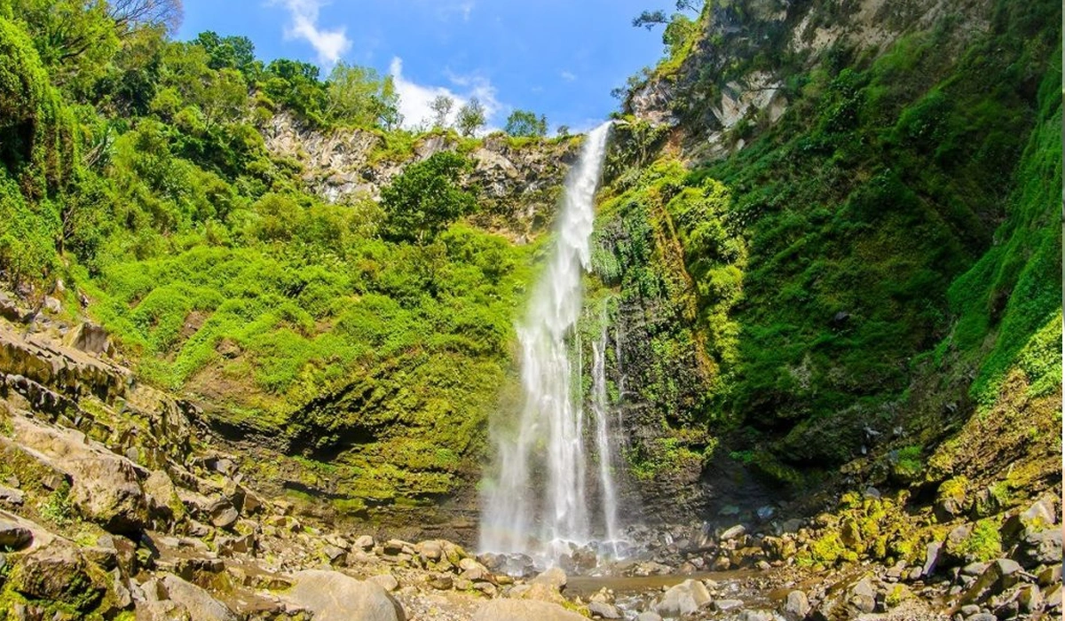 Pesona-Coban-Rondo-Air-Terjun-Eksotis-di-Jantung-Kota-Batu