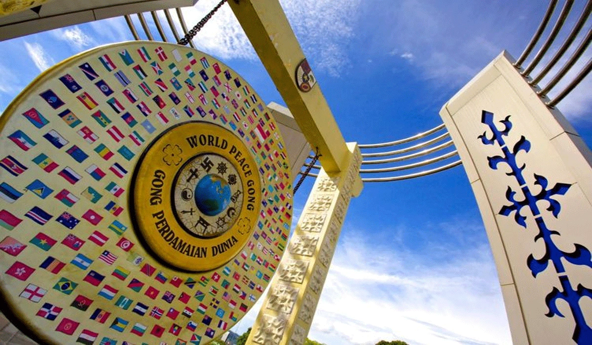 Monumen Gong Perdamaian Dunia Ambon: Simbol Harmoni Dan Inspirasi Perdamaian Nasional