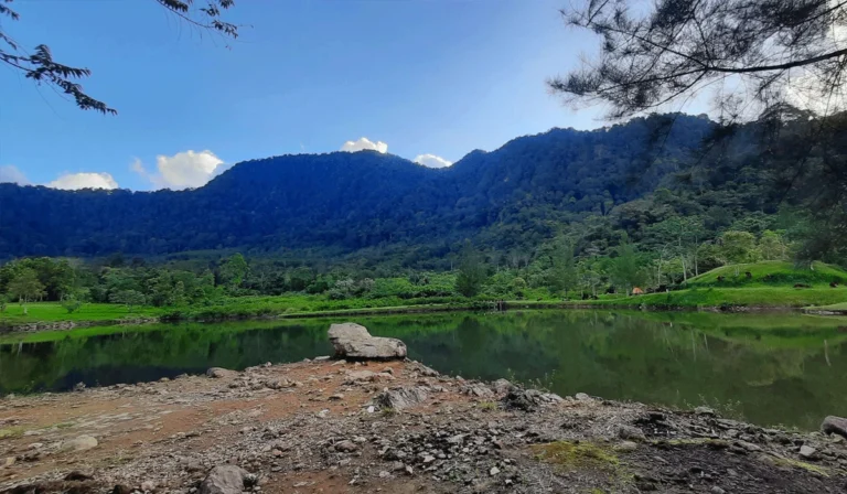 Eksplorasi-Keindahan-Pamah-View,-Spot-Liburan-Keluarga-di-Langkat