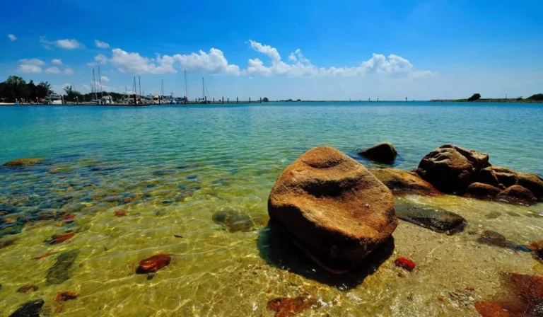 Pantai-Nongsa,-Surga-Tenang-di-Ujung-Pulau-Batam