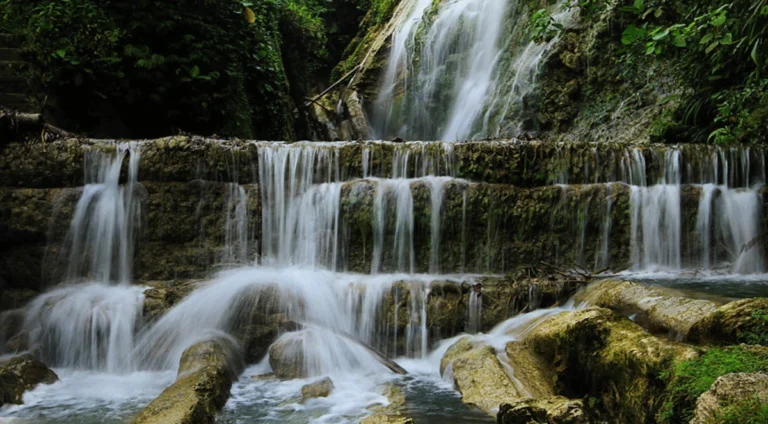 Air Terjun Mondrowe: Keindahan Tersembunyi Di Pulau Nias