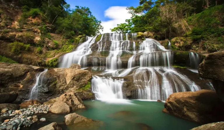 Keindahan Tersembunyi Air Terjun Lacolla: Surga Alam Di Sulawesi Selatan