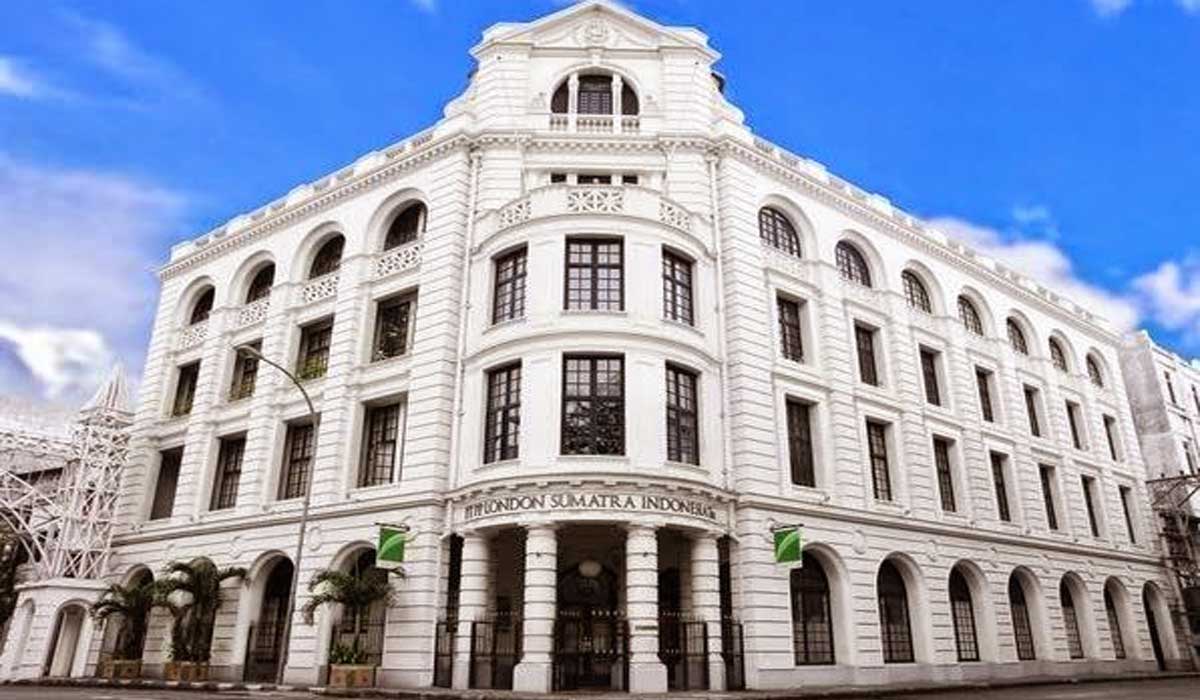 Traveling Sejarah dan Keindahan Gedung London Sumatera di Medan